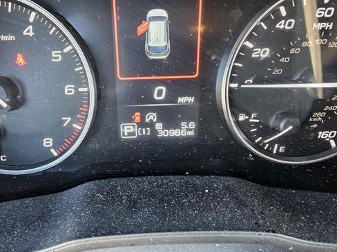 Used 2024 Subaru Crosstrek 2.0i Premium image 16