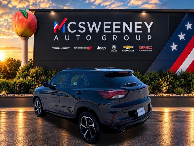 Used 2023 Chevrolet TrailBlazer RS w/ Convenience Package FWD image 3