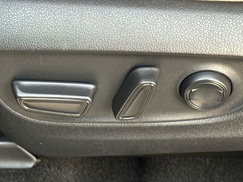 Used 2019 Toyota RAV4 XLE w/ Convenience Package AWD/4WD image 22