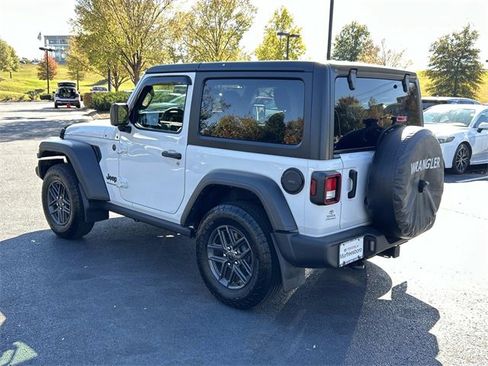 Used 2024 Jeep Wrangler Sport S image 6