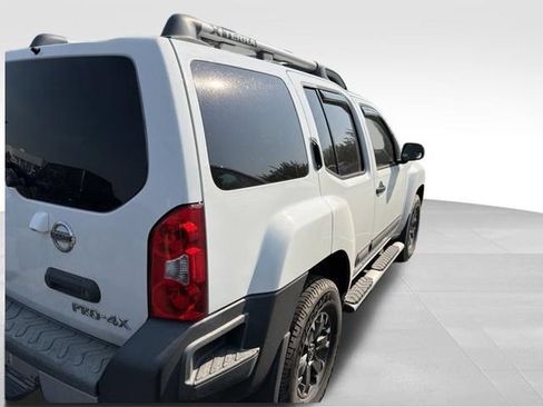 Used 2015 Nissan Xterra PRO-4X w/ Pro-4x Leather Package AWD/4WD image 11