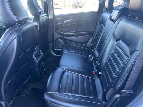 Used 2023 Ford Edge SEL image 14