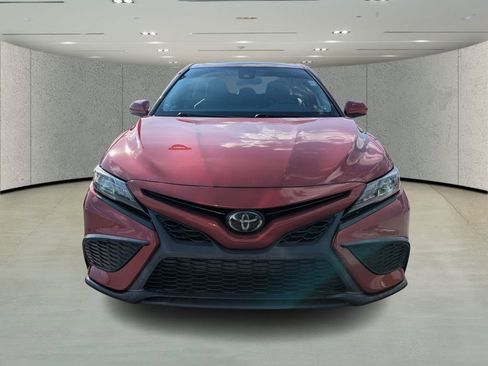 Used 2021 Toyota Camry SE image 8