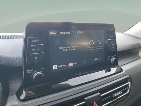 Used 2022 Kia Seltos LX image 16