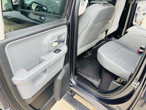 Used 2017 RAM 1500 Classic SLT image 18