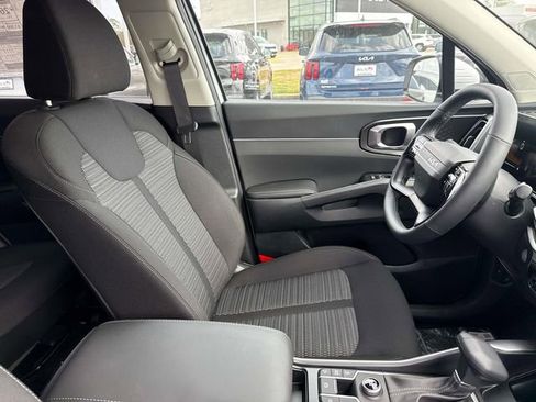 New 2026 Kia Sorento LX FWD image 14