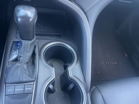 Used 2024 Toyota Camry SE image 17