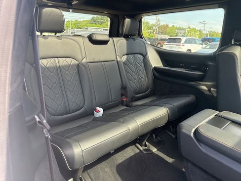 New 2026 Jeep Grand Wagoneer Summit AWD/4WD image 34