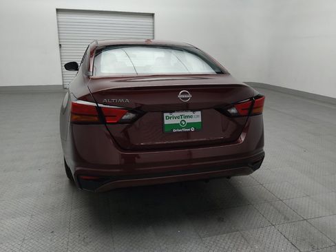Used 2025 Nissan Altima 2.5 SV FWD image 6