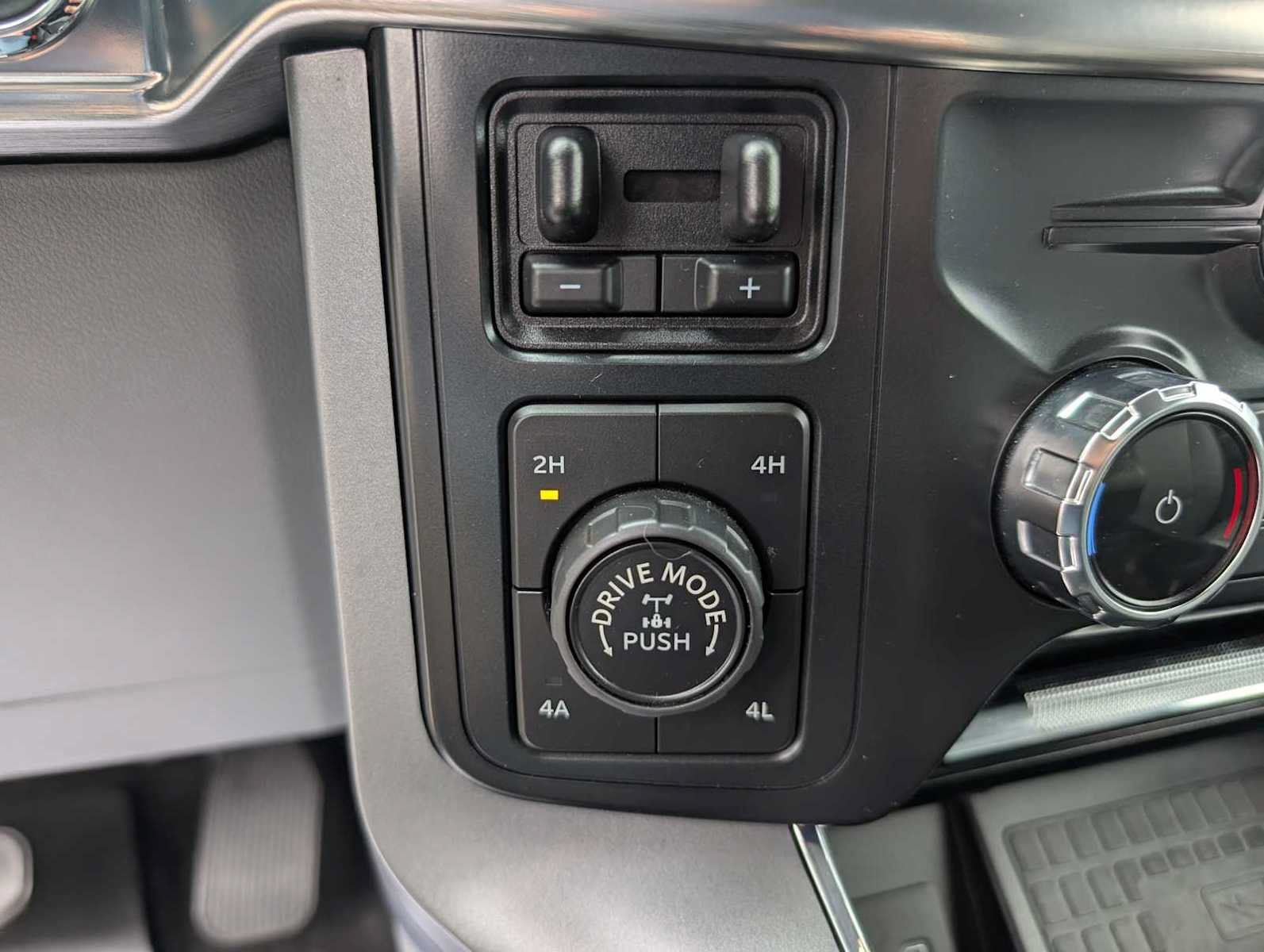 Used 2022 Ford F150 Lariat w/ Equipment Group 502A High AWD/4WD image 33