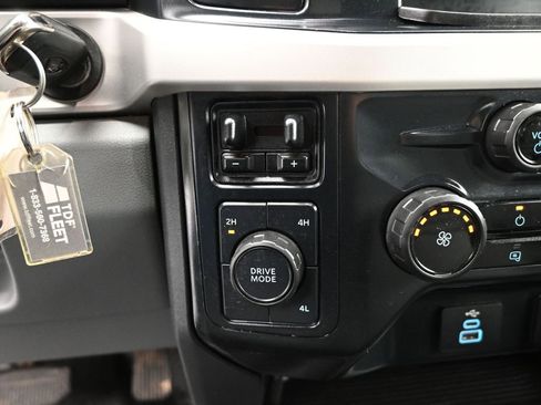 Certified 2023 Ford F250 XLT w/ F-250 >10K GVWR Package image 17