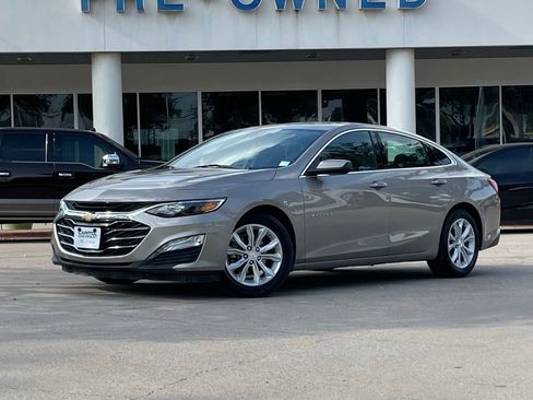 Used 2024 Chevrolet Malibu LT image 2