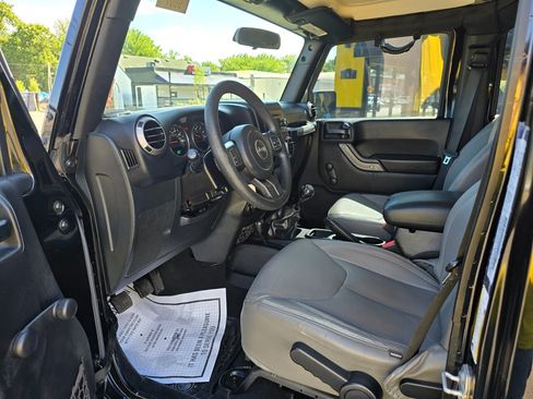 Used 2016 Jeep Wrangler Unlimited Sport AWD/4WD image 9