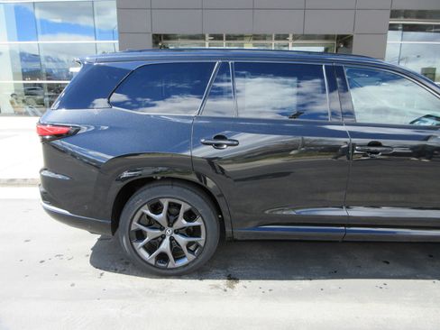 New 2026 Lexus TX 500h AWD image 11