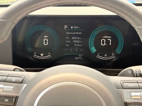 Certified 2025 Hyundai Kona SEL FWD image 15