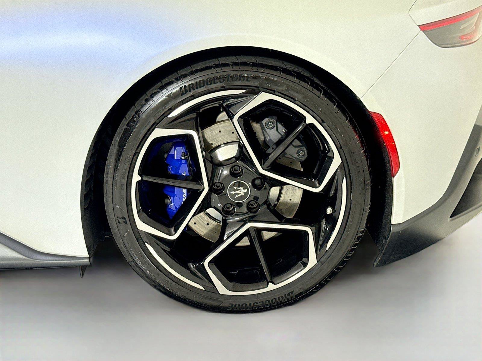 Used 2023 Maserati MC20 Coupe RWD image 39