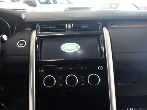 Used 2017 Land Rover Discovery HSE AWD/4WD image 32