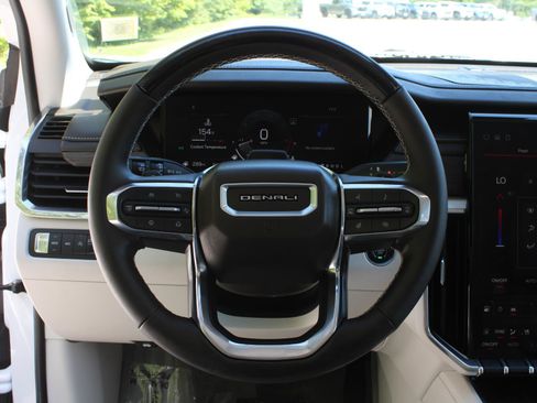 Used 2024 GMC Acadia Denali w/ Super Cruise Package AWD/4WD image 10