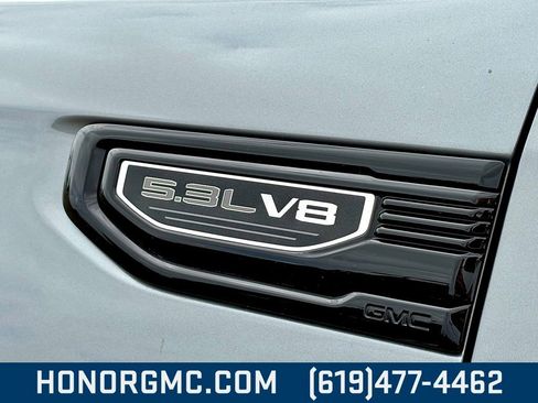 Used 2025 GMC Sierra 1500 Elevation w/ Preferred Package image 9