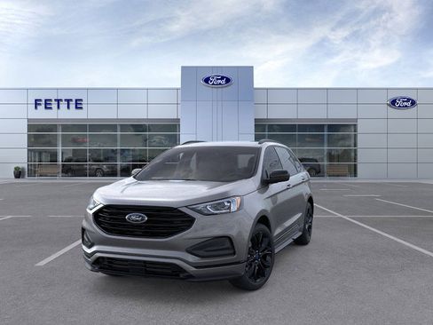New 2024 Ford Edge SE w/ Black Appearance Package image 2