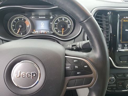 Certified 2019 Jeep Cherokee Limited w/ Luxury Group image 17