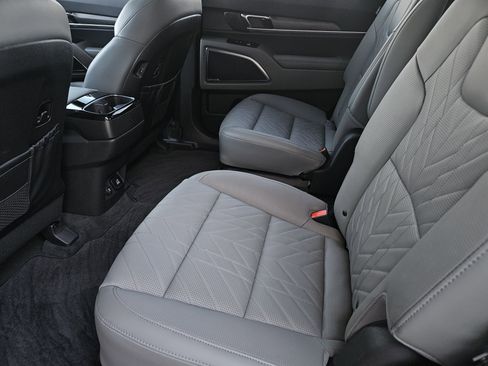 Used 2024 Kia Telluride SX Prestige X-Line image 32