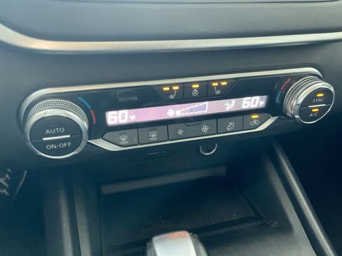 Used 2019 Nissan Altima 2.5 SV FWD image 18