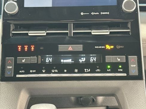 Used 2021 Toyota Avalon XLE w/ Moonroof Package FWD image 15