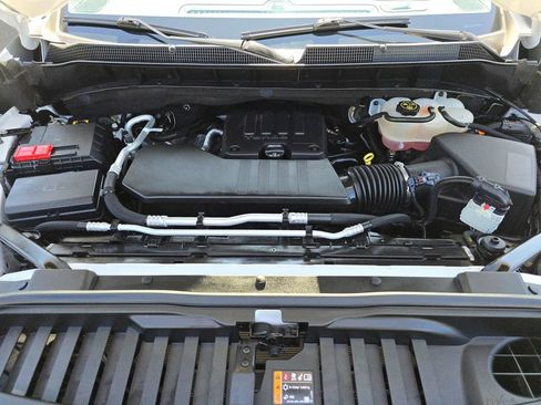 Used 2022 Chevrolet Silverado 1500 Custom AWD/4WD image 33