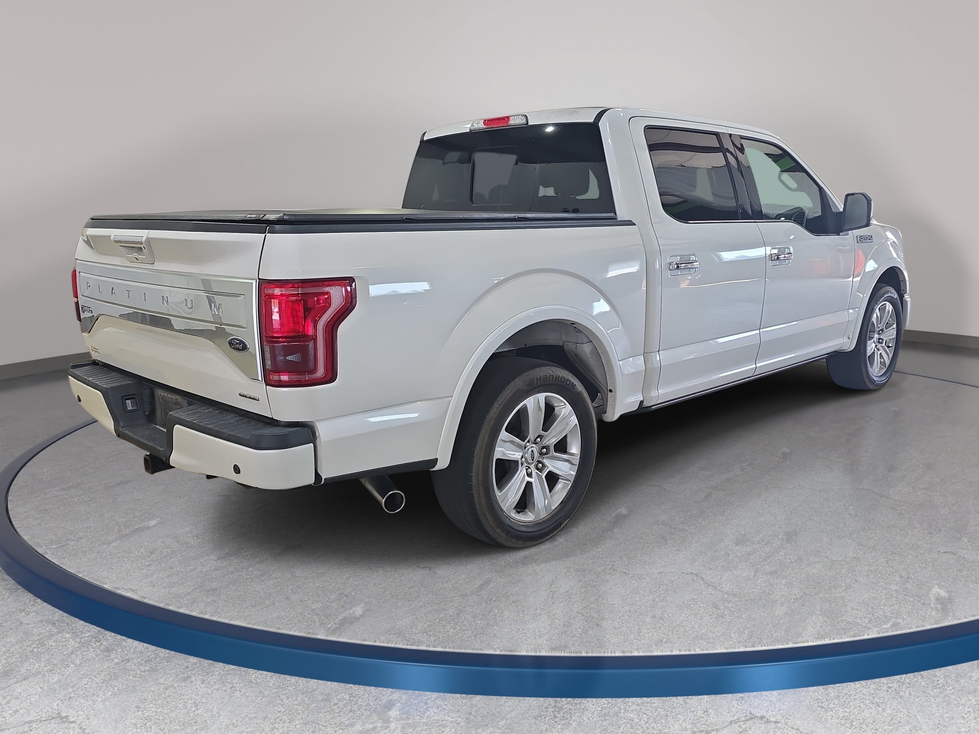 Used 2016 Ford F150 Platinum w/ Equipment Group 701A Luxury RWD image 6