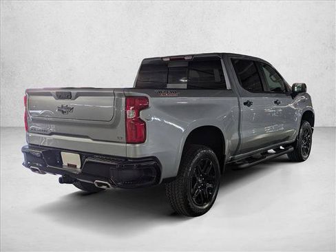 Used 2025 Chevrolet Silverado 1500 LT Trail Boss w/ Convenience Package II AWD/4WD image 5