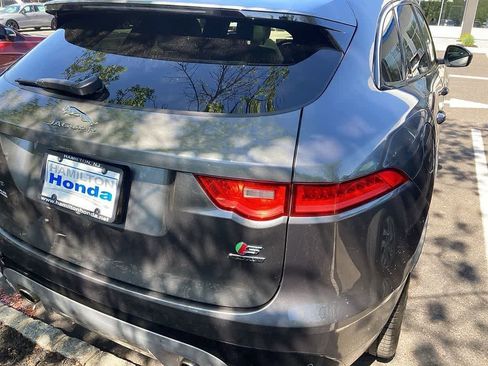 Used 2019 Jaguar F-PACE S AWD/4WD image 8