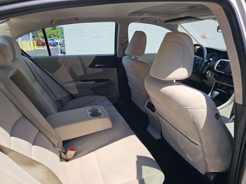 Used 2016 Honda Accord EX image 48