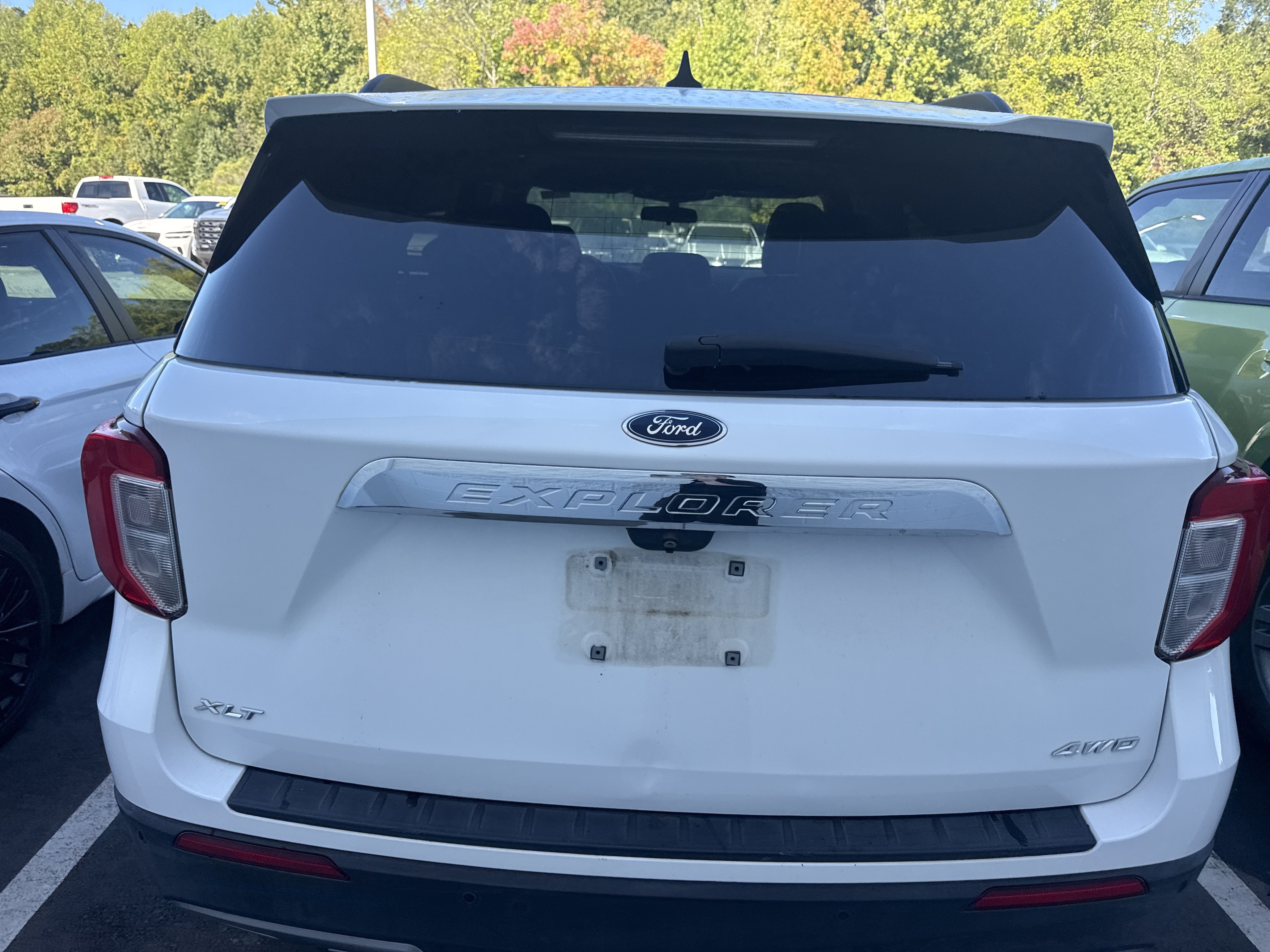 Used 2021 Ford Explorer XLT w/ Equipment Group 202A AWD/4WD image 8