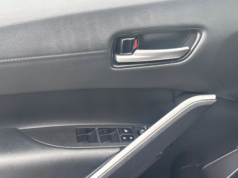 Used 2024 Toyota Corolla Cross XLE w/ Convenience Package image 33