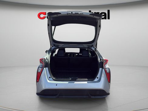 Used 2016 Toyota Prius Three Touring FWD image 22