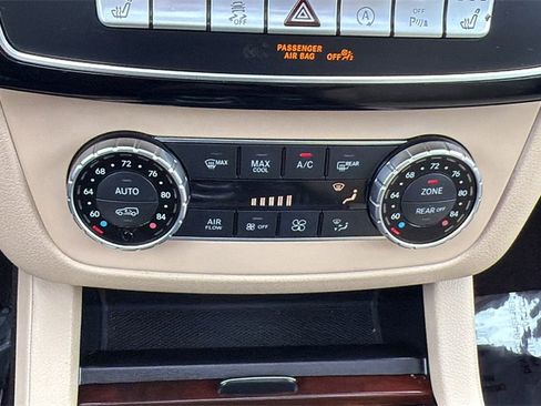 Used 2019 Mercedes-Benz GLS 450 4MATIC image 38