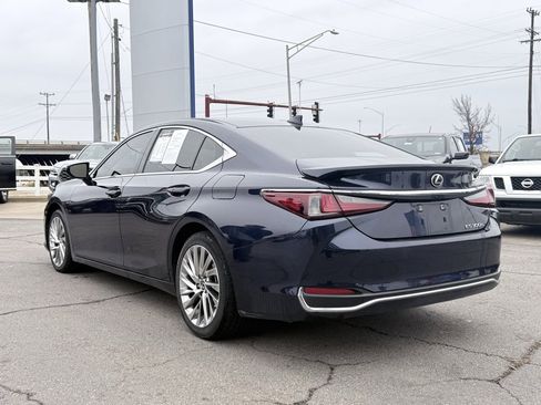 Used 2023 Lexus ES 300h w/ Luxury Package image 5