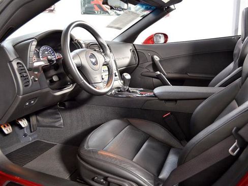 Used 2013 Chevrolet Corvette Convertible image 12