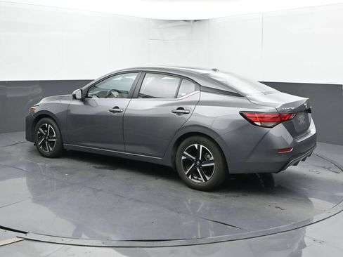 Used 2024 Nissan Sentra SV FWD image 10
