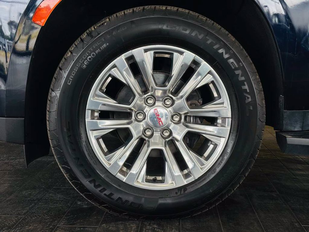 Used 2021 GMC Yukon XL Denali w/ Advanced Technology Package AWD/4WD image 27