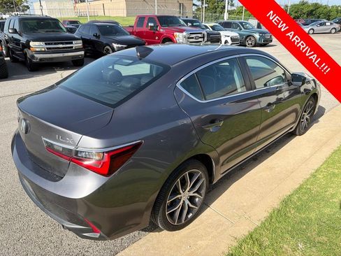 Used 2019 Acura ILX FWD image 4