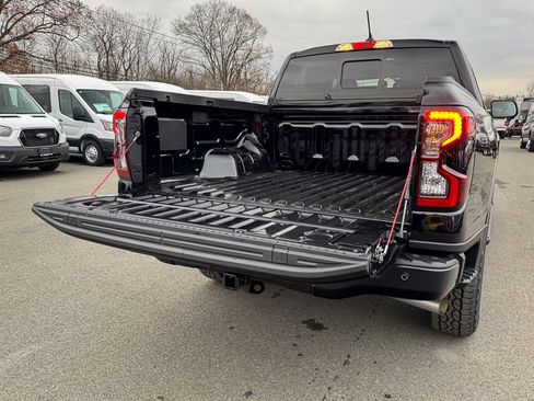 New 2025 Ford Ranger Lariat w/ Black Appearance Package AWD/4WD image 23