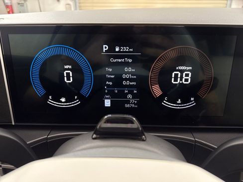 Used 2025 Hyundai Santa Fe SEL image 18