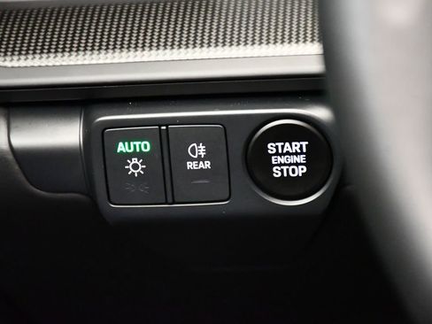 Used 2025 Porsche 911 Targa 4 GTS image 33