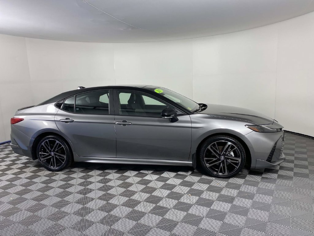 Used 2025 Toyota Camry XSE AWD/4WD image 10