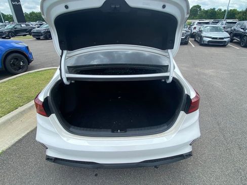 Certified 2024 Kia Forte LXS FWD image 9