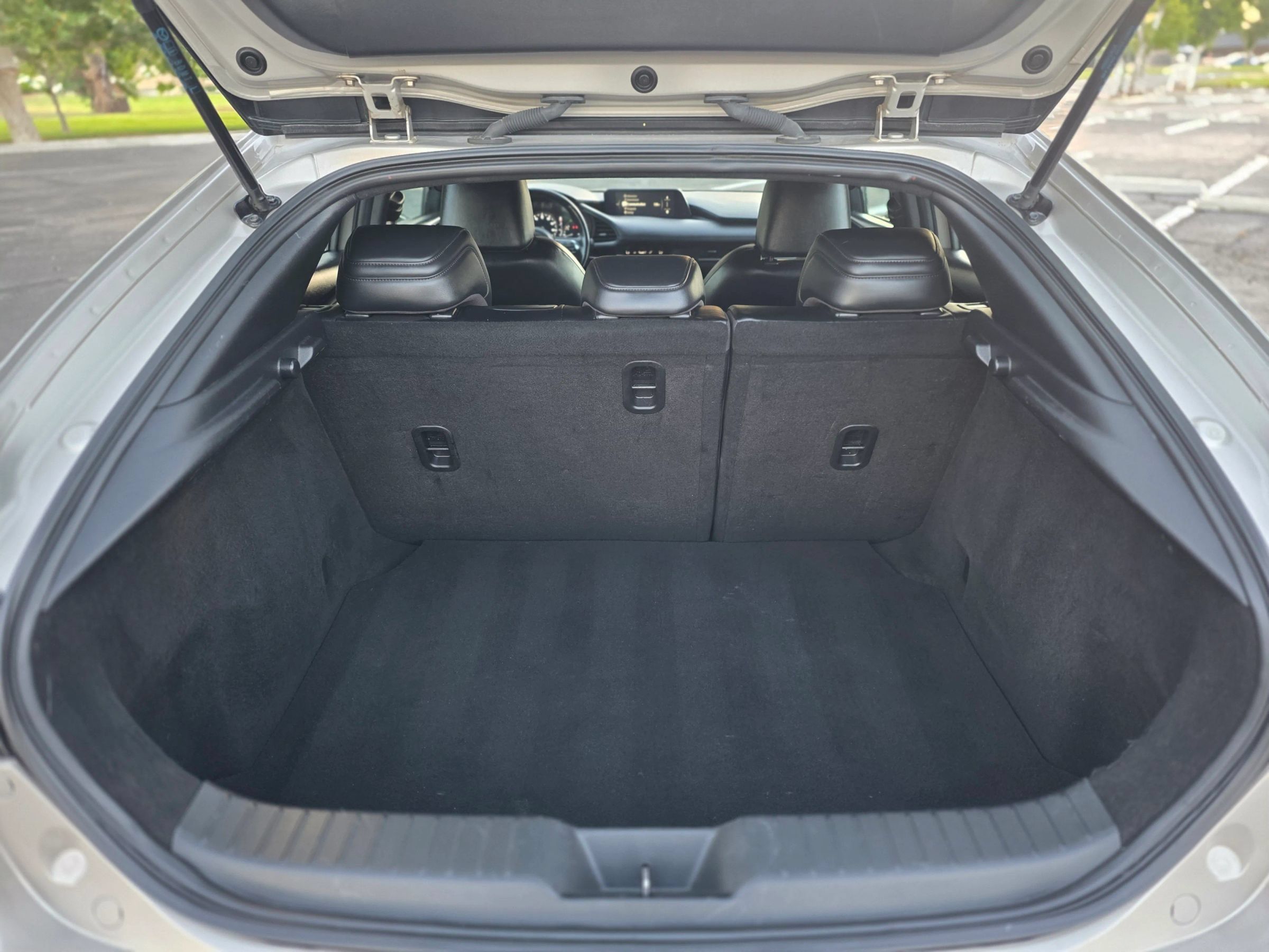 Used 2024 MAZDA MAZDA3 s FWD image 11