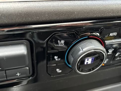 Used 2024 Chevrolet Silverado 3500 High Country w/ High Country Premium Package image 21