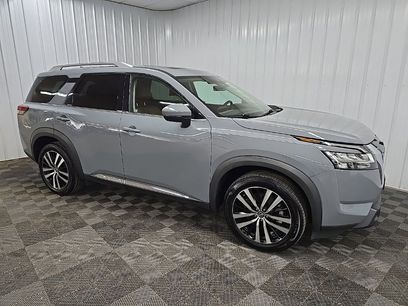 Used 2023 Nissan Pathfinder Platinum
